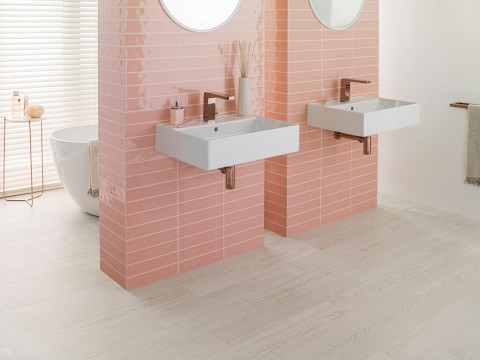 Powdered Pink + Lounge brassware in copper finish: sweet & chic. Powdered Pink + Lounge brassware in copper finish: sweet & chic
